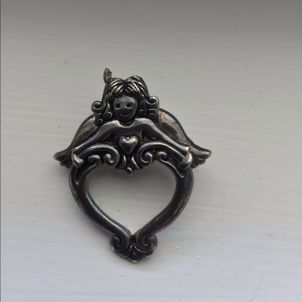 Angel pin